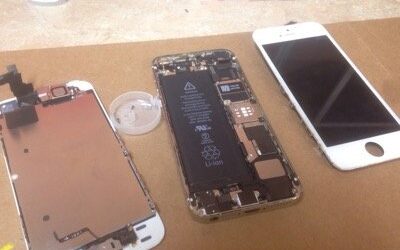 iPhone 5S Screen cracked